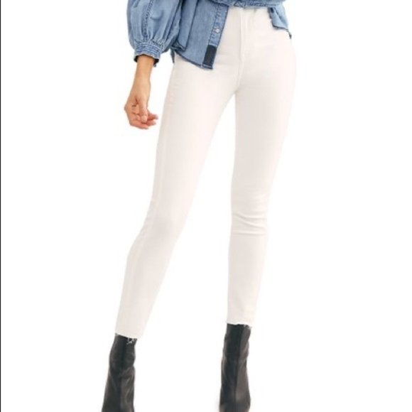 Free People Denim - NWT FREE PEOPLE Miles Away Skinny Jeans White - 24